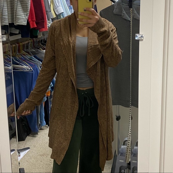 Cardigan - Picture 9 of 9